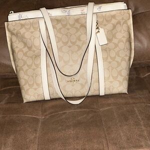 Coach May Tote In Signature Coated Canvas With Dandelion Floral Print